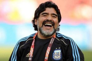 Morre aos 60 anos Diego Maradona, ídolo maior do futebol argentino