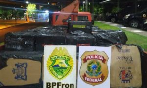 Policiais prendem uma pessoa em flagrante com cigarros contrabandeados em Itaipulândia
