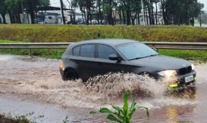 Temporal causa estragos em cidades do oeste e do sudoeste do Paraná