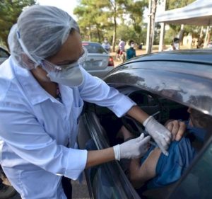 Medianeira terá drive-thru de vacinação neste final de semana