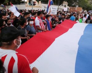 Onda de protestos no Paraguai, manifestantes pedem a saída do presidente