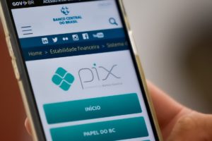 No Paraná, pagamento do IPVA poderá ser feito via PIX em qualquer banco