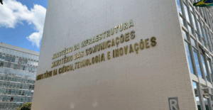 Mcom amplia distribuição de kits de antenas de TV digital parabólica, via satélite, para 23 municípios mato-grossenses