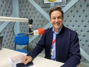 Rede Lar Supermercados vai sortear carro elétrico e motos 0 km em nova campanha