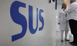 Municípios gastaram R$ 57,4 bilhões acima do piso constitucional em saúde em 2024, aponta CNM