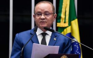 Projeto que libera ferrovias de licença ambiental avança para análise na CCJ