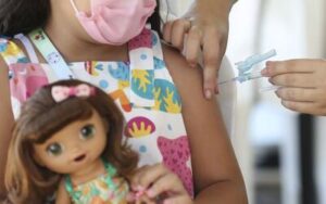 Vacinação: Dia D mobiliza país neste sábado (18)