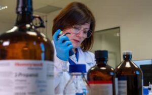 IEL lança novas vagas do Programa Inova Talentos com bolsas de até R$ 12 mil