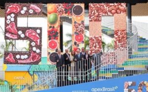 Presidente da ApexBrasil defende investimento em capacitação de empresas nacionais para atuação no mercado global