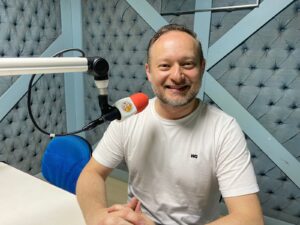 Oncologista Fernando Motter alerta para prevenção ao câncer de pele durante o Dezembro Laranja