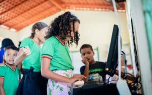 Internet chega a 82% das escolas públicas do Piauí