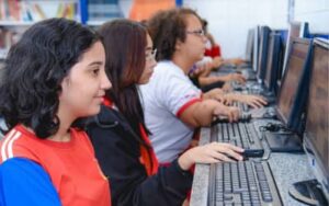 Internet chegou para 73% das escolas públicas de Sergipe