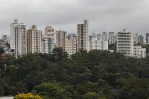 Habitação: mais de 4 mil cidades podem perder recursos federais por pendências no SNHIS