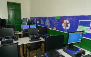 Inclusão digital: Acre recebe 304 computadores em 38 pontos de acesso