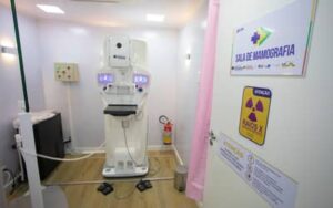 Agora Tem Especialistas: 18 municípios recebem carretas de saúde da mulher