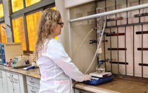 Pesquisa da UFMS desenvolve método mais eficiente e menos agressivo de quimioterapia para tratamentos oncológicos