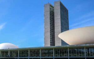 Escala 6×1: CACB critica urgência em votação no Congresso Nacional