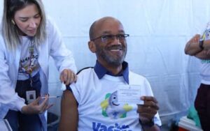BRASÍLIA (DF): Vacina contra gripe disponível nas unidades de saúde da capital protege contra H1N1, H3N2 e tipo B