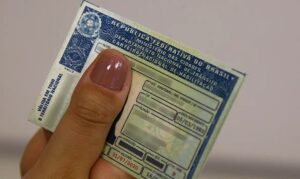 Fim da autoescola obrigatória: o que muda e quando muda