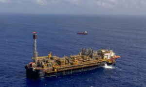 Firjan alerta para alta no petróleo e defende ampliação das reservas brasileiras