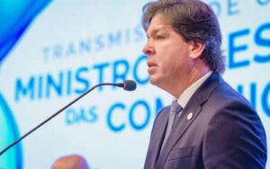 Frederico de Siqueira Filho assume ministério com compromisso de fortalecer políticas públicas e ampliar a inclusão digital no país