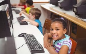 Inclusão digital: Amapá recebe 2,5 mil computadores em 103 pontos de acesso