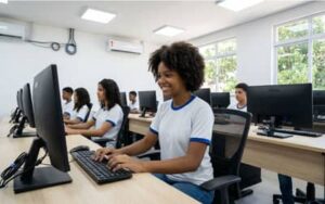 Inclusão digital: Pará recebe mais de 3,8 mil computadores em 325 pontos de acesso