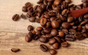 Mercado agropecuário registra oscilações nos preços do café, açúcar e milho