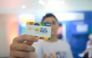 Pé-de-Meia: pagamento para nascidos em março e abril será feito nesta terça-feira (30)