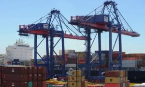 Portos brasileiros batem recorde histórico com 532 milhões de toneladas movimentadas em 2025
