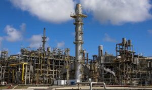 Indústria química brasileira mira diversificação de exportações diante de novas tarifas dos EUA