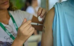 InfoGripe: casos de SRAG registram tendência de queda ou estabilização na maior parte do país