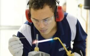 SENAI abre 29,5 mil vagas em cursos técnicos, de qualificação, graduação e pós-graduação